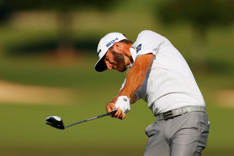 Dustin Johnson comienza a probarse la corona de la FedEX Cup