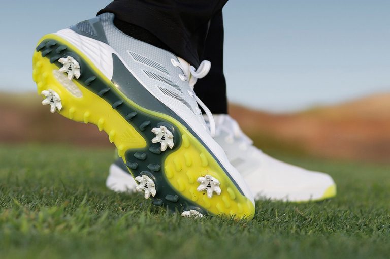 Adidas ya entregó a sus jugadores el zapato de golf más liviano de su historia