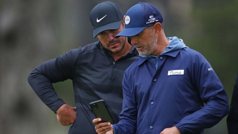 Brooks Koepka se separa de Claude Harmon III