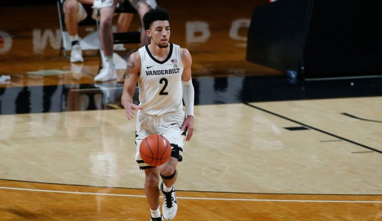 Scottie Pippen Jr. busca su camino en el baloncesto universitario