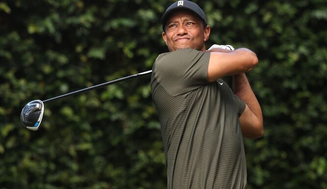 Tiger Woods entra al quirófano por novena vez para intervenir su espalda