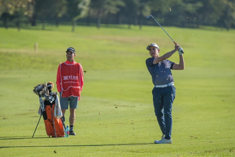 Matías Calderón comenzó en Par de campo su participación en el Gauteng Championship