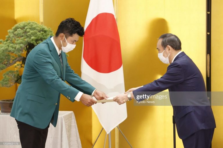 Hideki Matsuyama recibe el Premio del Primer Ministro en Japón