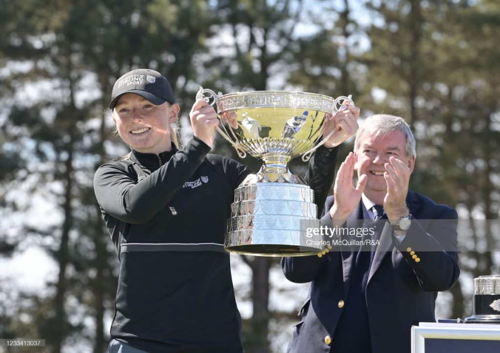 Louise Duncan se lleva el trofeo del Women's Amateur