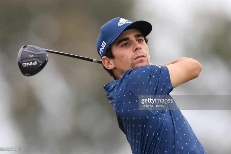 Niemann mantiene el ritmo en Torrey Pines