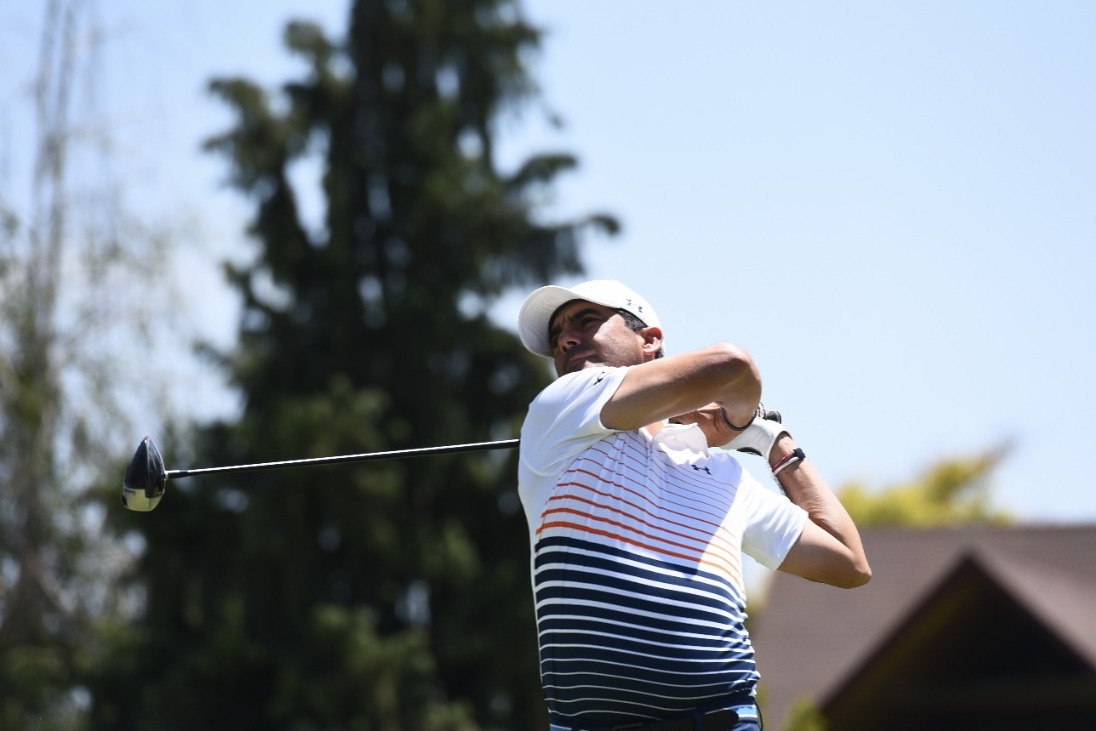 Liderato compartido en el arranque del Abierto de Cachagua