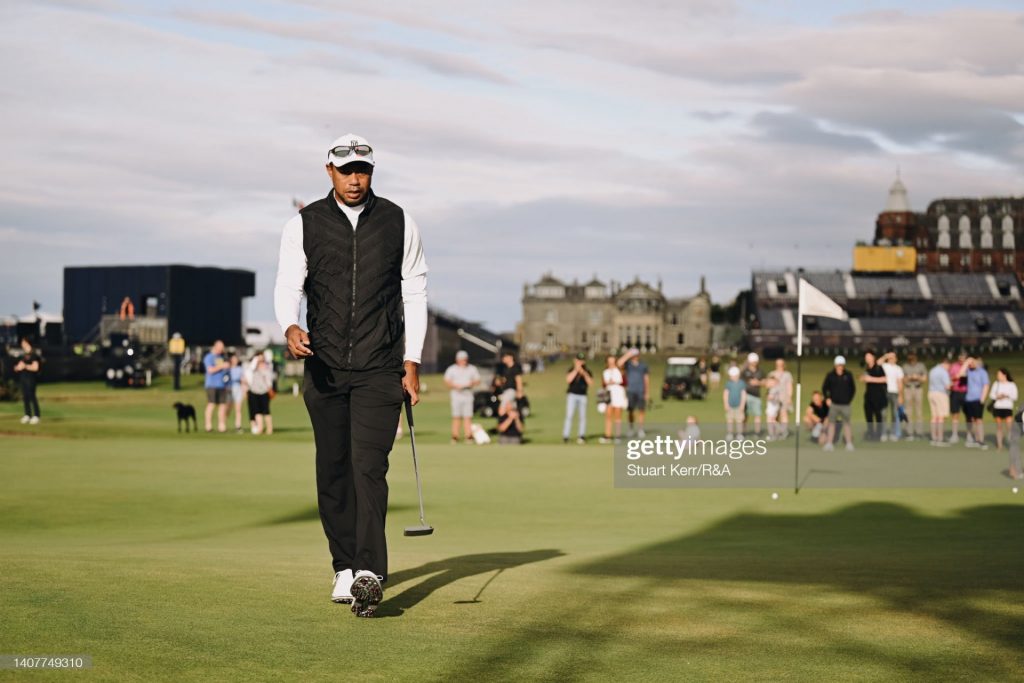 Tiger Woods llegó a St. Andrews este sábado, con el Open a la vista