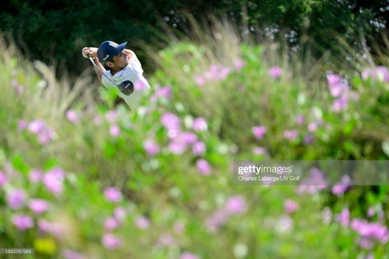 Importante tercer puesto de Joaquín Niemann en el LIV Golf Invitational Jeddah