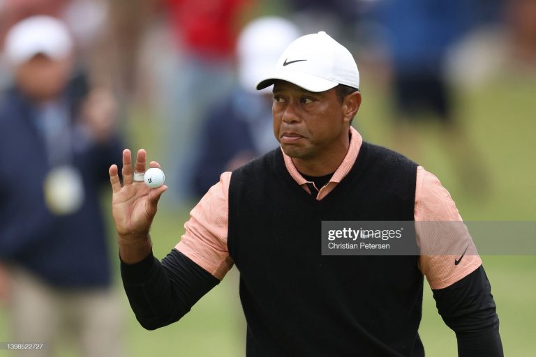 Tiger Woods se baja del Hero World Challenge