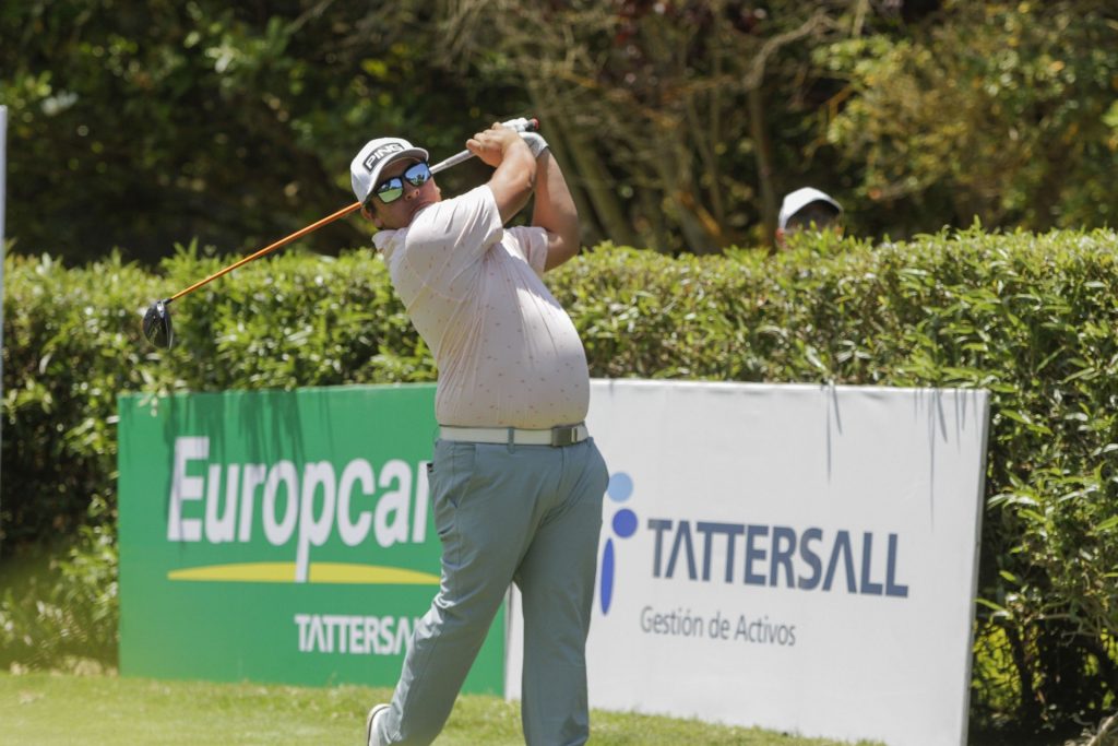 Abierto Rocas de Santo Domingo: Gustavo Silva lidera las acciones