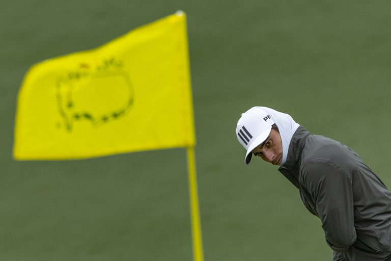 La lluvia suspende el show de Brooks Koepka en Augusta
