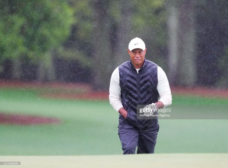 Tiger Woods se opera otra vez de su pierna derecha