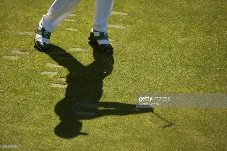 Multimillonario hereda parte de su fortuna a un campo de golf, y genera disputa legal