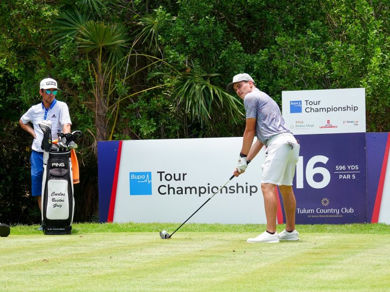 Carlos Bustos, segundo tras la ronda inicial del Bupa Tour Championship
