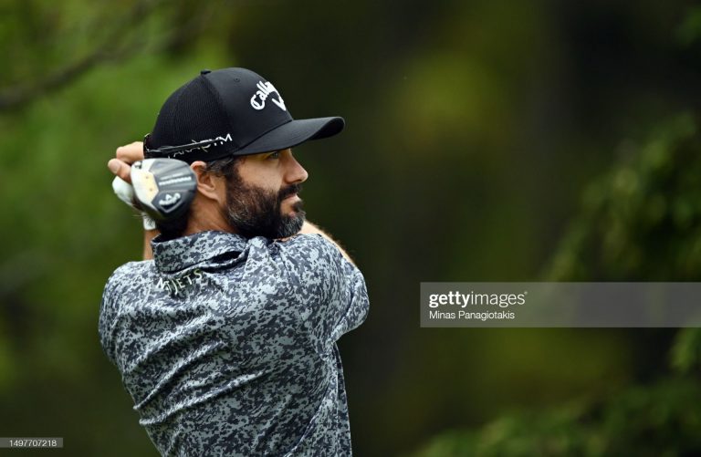 ¿Cómo fue que un jugador del PGA Tour terminó derribado por un guardia?