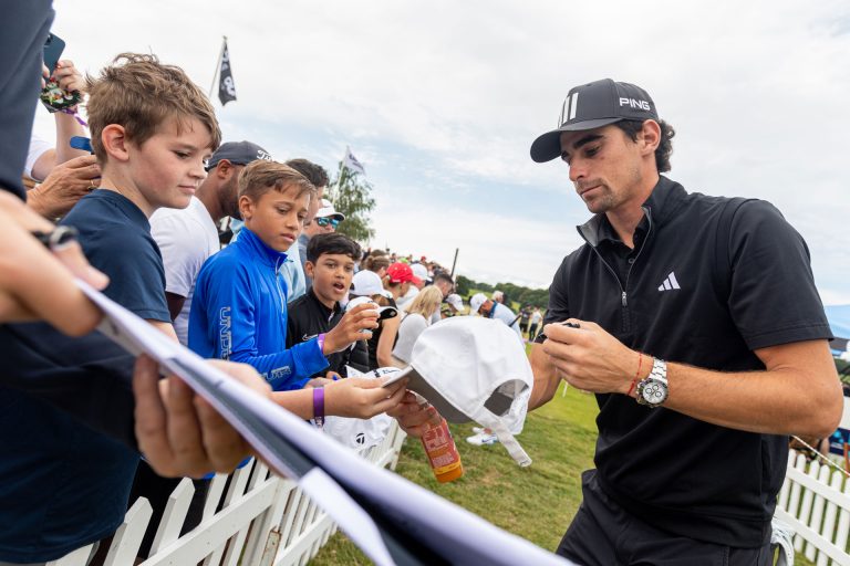 Chilenos terminan con buen feeling el LIV Golf Londres
