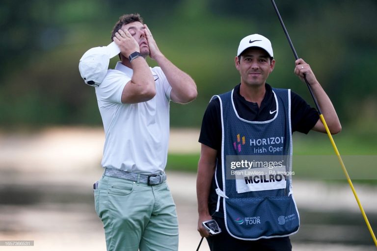 Rory McIlroy tiró cuatro bolas al agua en una misma ronda