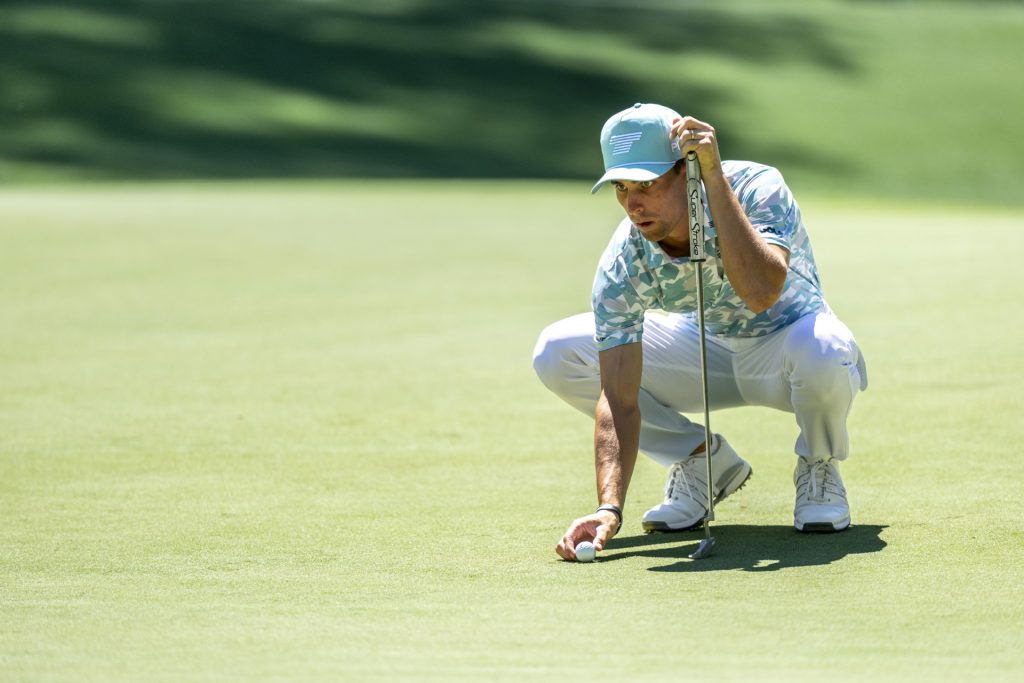 Niemann mejora y remonta en Augusta