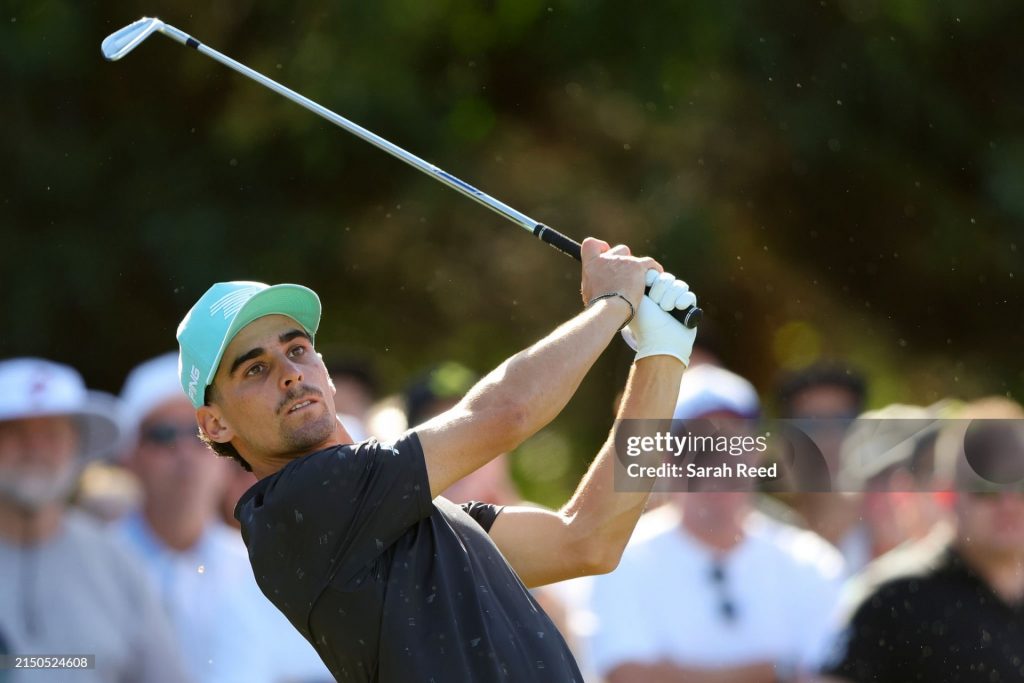 Brillante desempeño de Joaquín Niemann, alcanzando el tercer puesto en el LIV Golf Adelaide