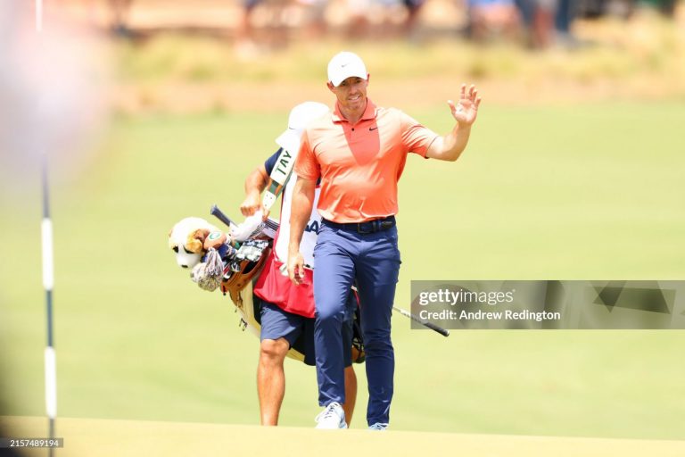 McIlroy y Cantlay marcan el camino en el arranque del US Open