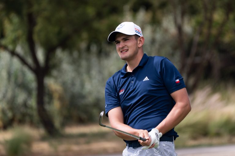 Santiago Schele y Francisca Moritz marcan el ritmo en el Cristóbal Open en Hacienda Chicureo