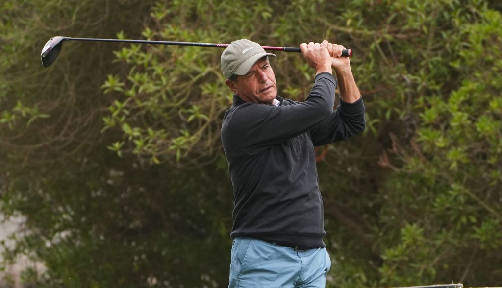 Cristián Caballero y Juan León B dominan en  Cachagua