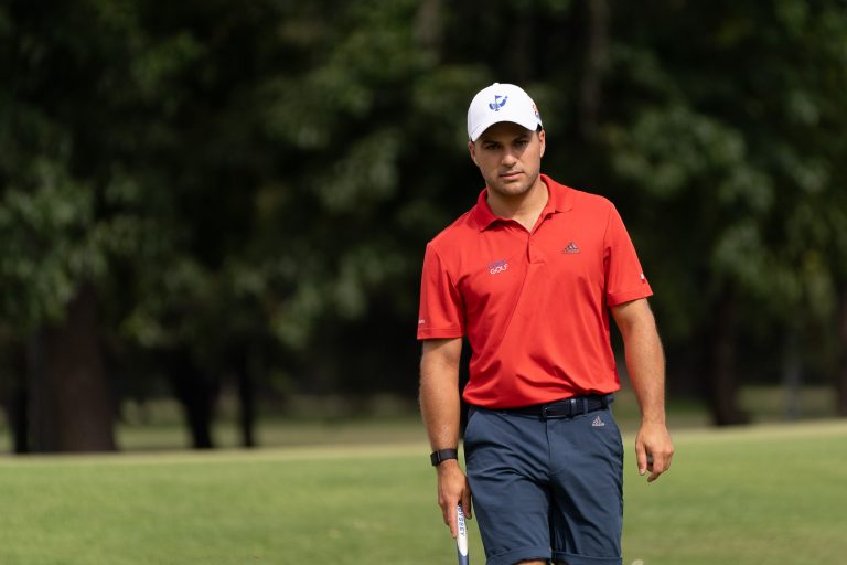 Martín Cancino lidera con un impresionante 67 (-5) en el 80º Abierto de Granadilla