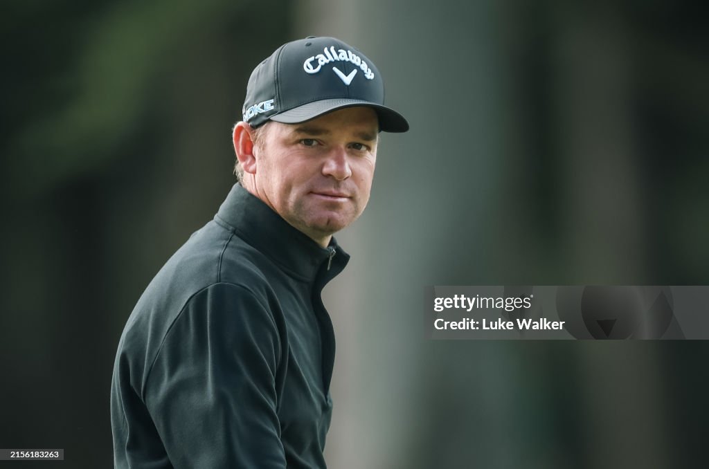Dale Whitnell logra dos hoyos en uno en la misma ronda