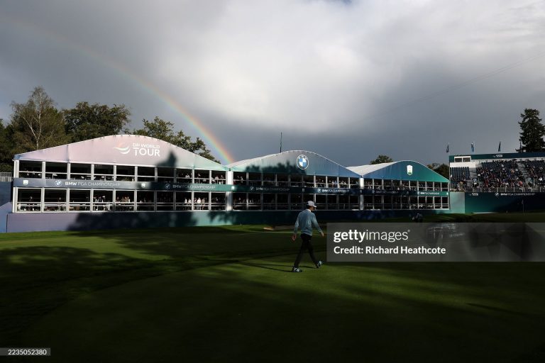Joaquín Niemann avanza en el BMW PGA Championship tras ronda de -2