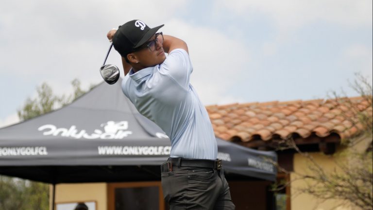 Facundo Moraga asume el liderato en el XIV Abierto Hacienda Chicureo Scotiabank tras segunda ronda